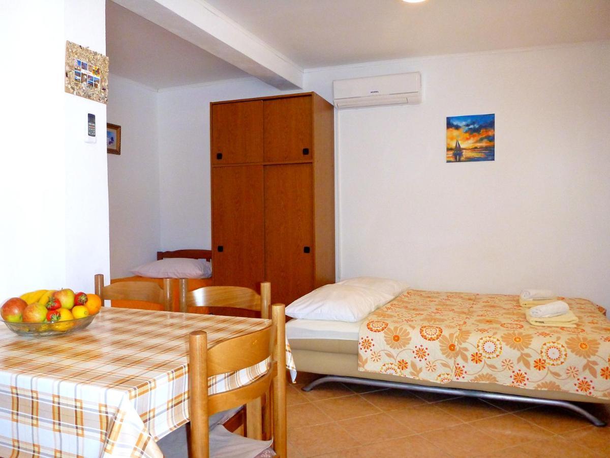 Apartmani Jole Трогир Экстерьер фото